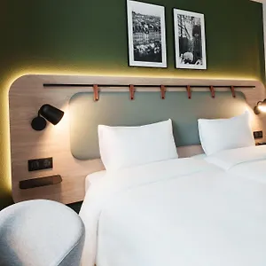 *** Hotel Campanile Aéroport France